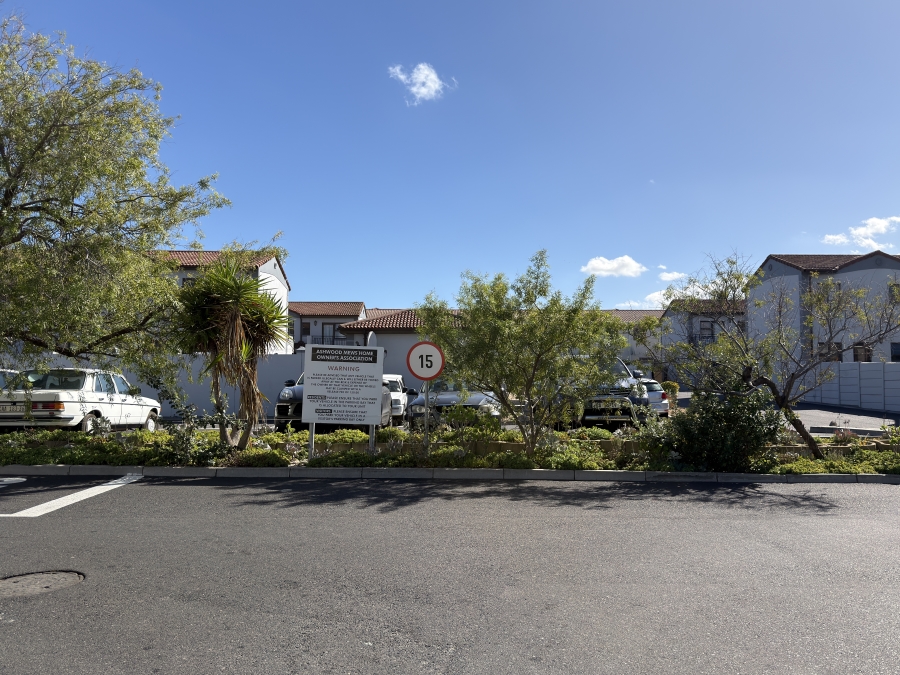 1 Bedroom Property for Sale in Parklands Western Cape